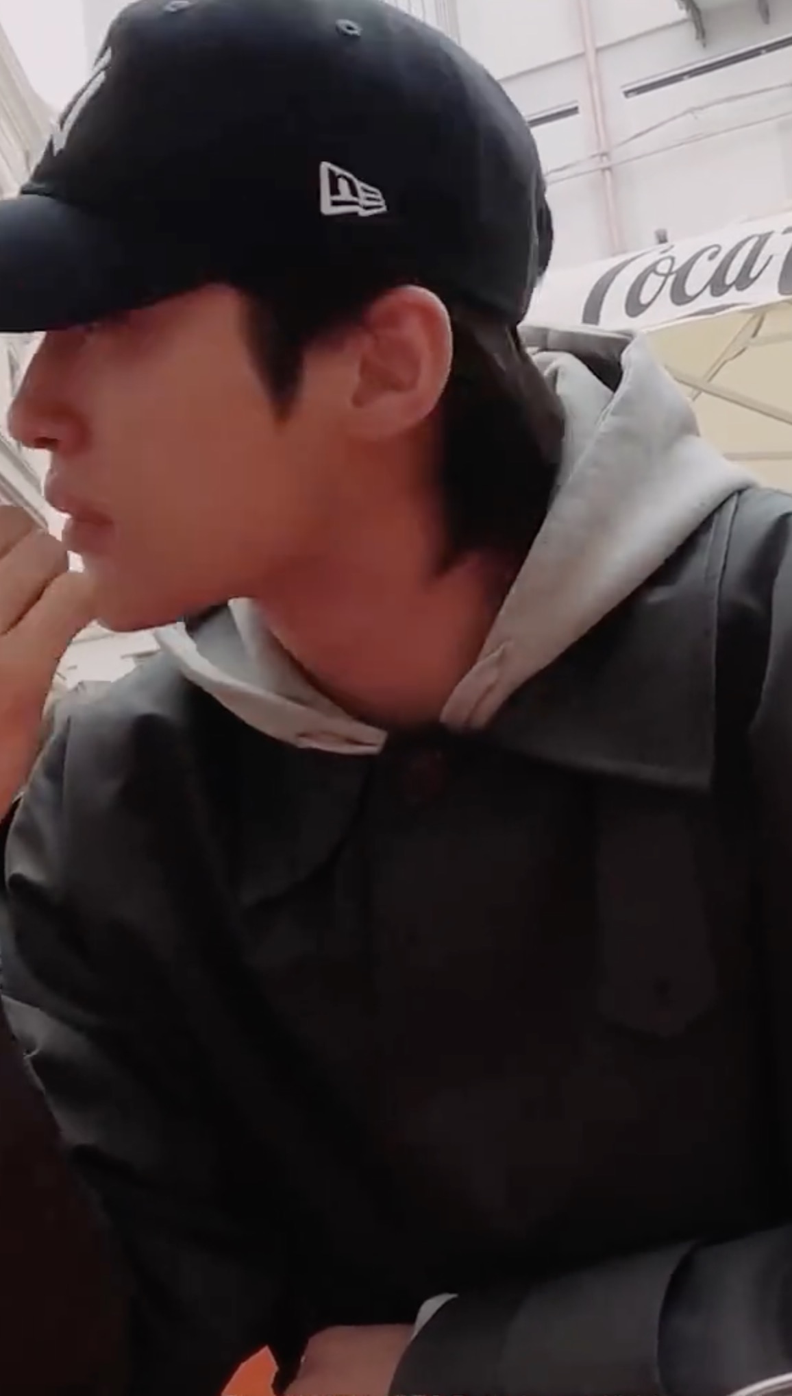팬들 얘기에 우는 변우석 실존🥹 이미지