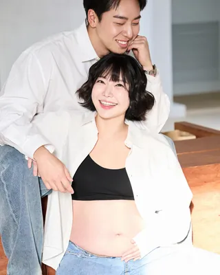 레이디제인의 만삭 스냅 공개👩❤️👨
남편 임현태와 함께한 달달한 만삭 화보✨ 이미지