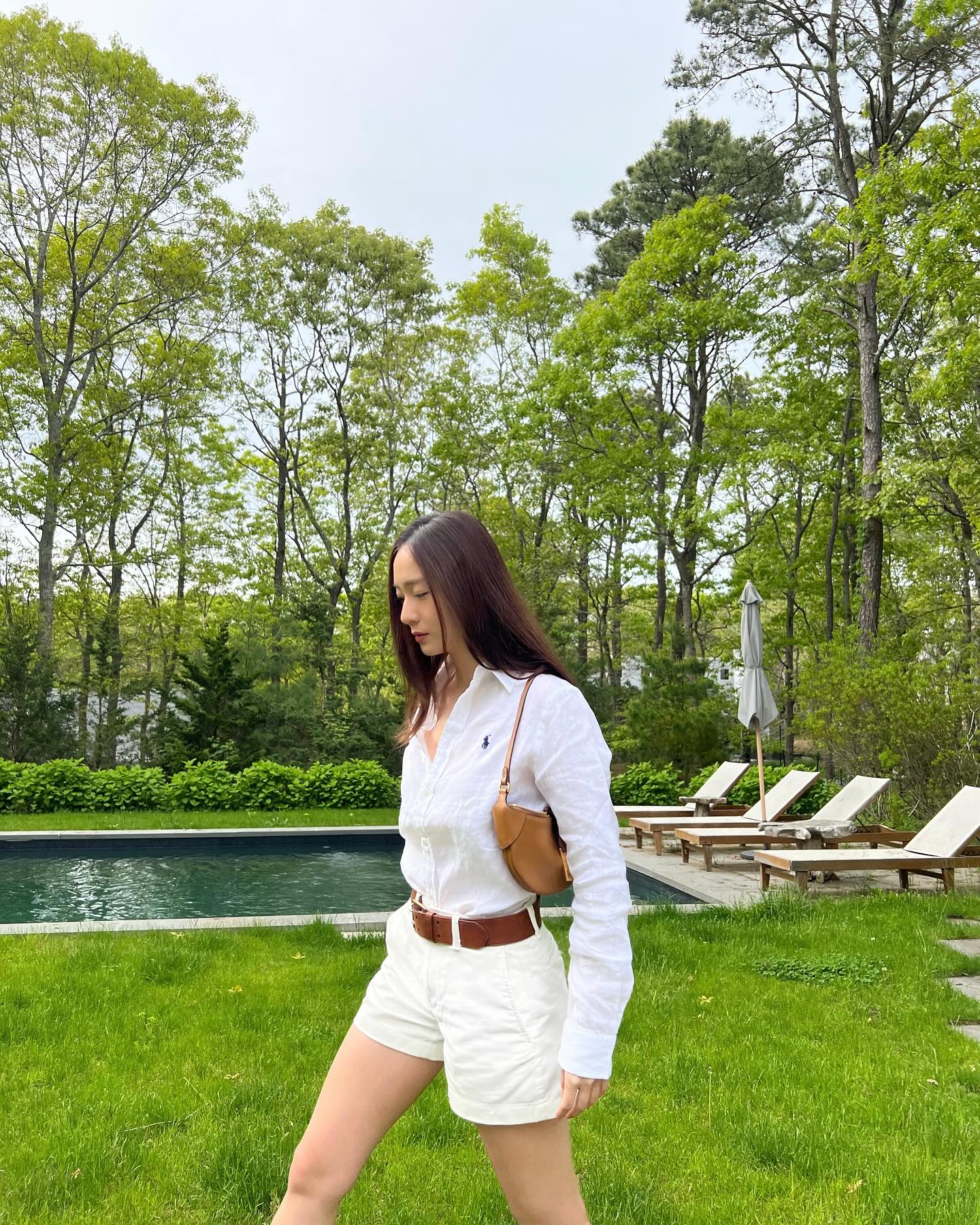 천년만년 입는🤍 폴로 여름 필수템
무더운 자외선, 린넨 셔츠로 막자✨ 이미지4