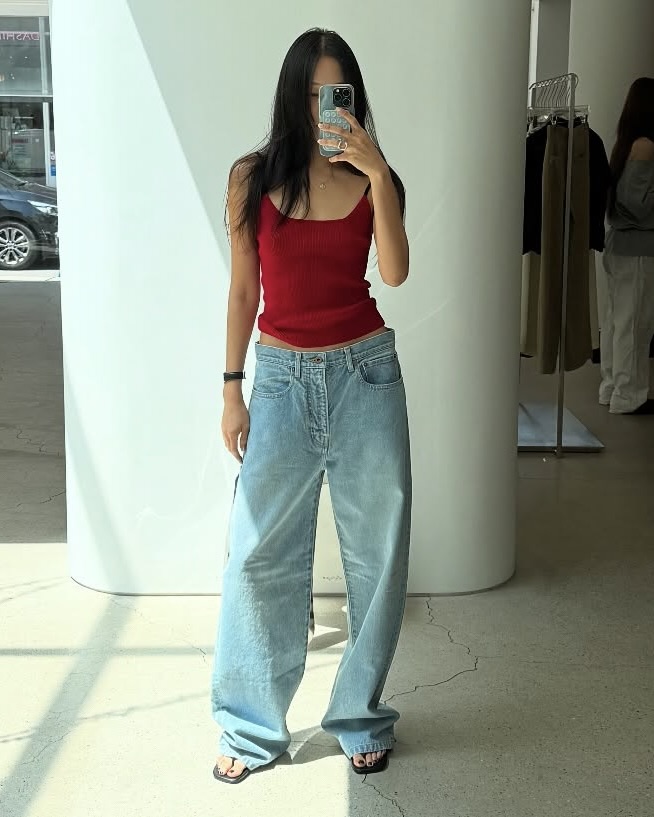 핫걸 코디 공식 = 나시 + 데님👖
기본템만으로 완성하는 올여름 스타일링❤️‍🔥 이미지6