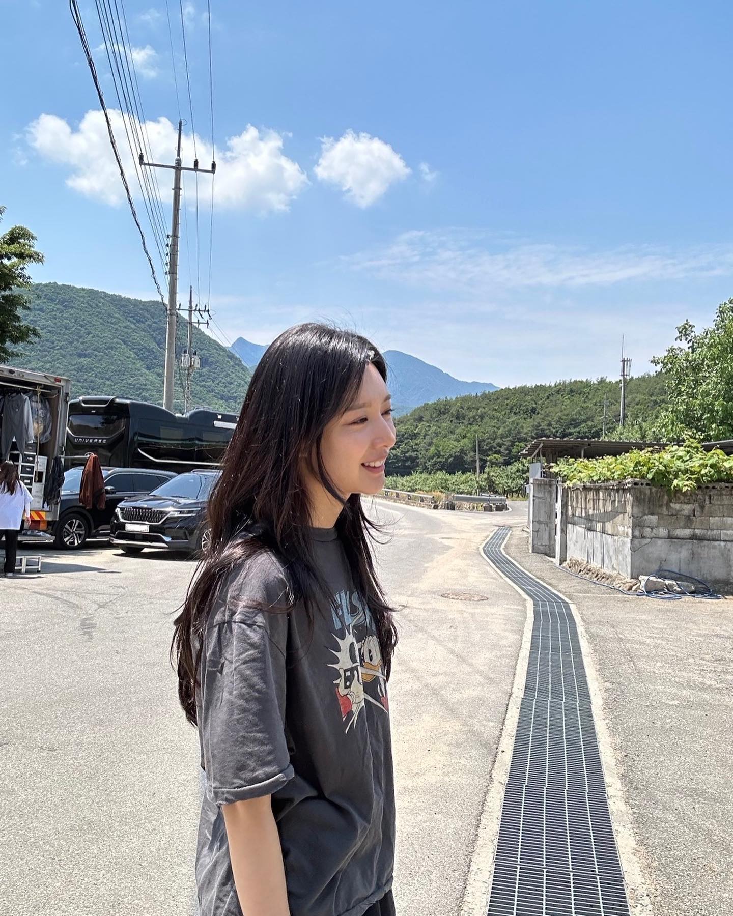 트렌디한 하이 레이어드컷 완성🖤
헤어 스타일링 변화를 주고 싶을 때 참고할 스타일✨ 이미지