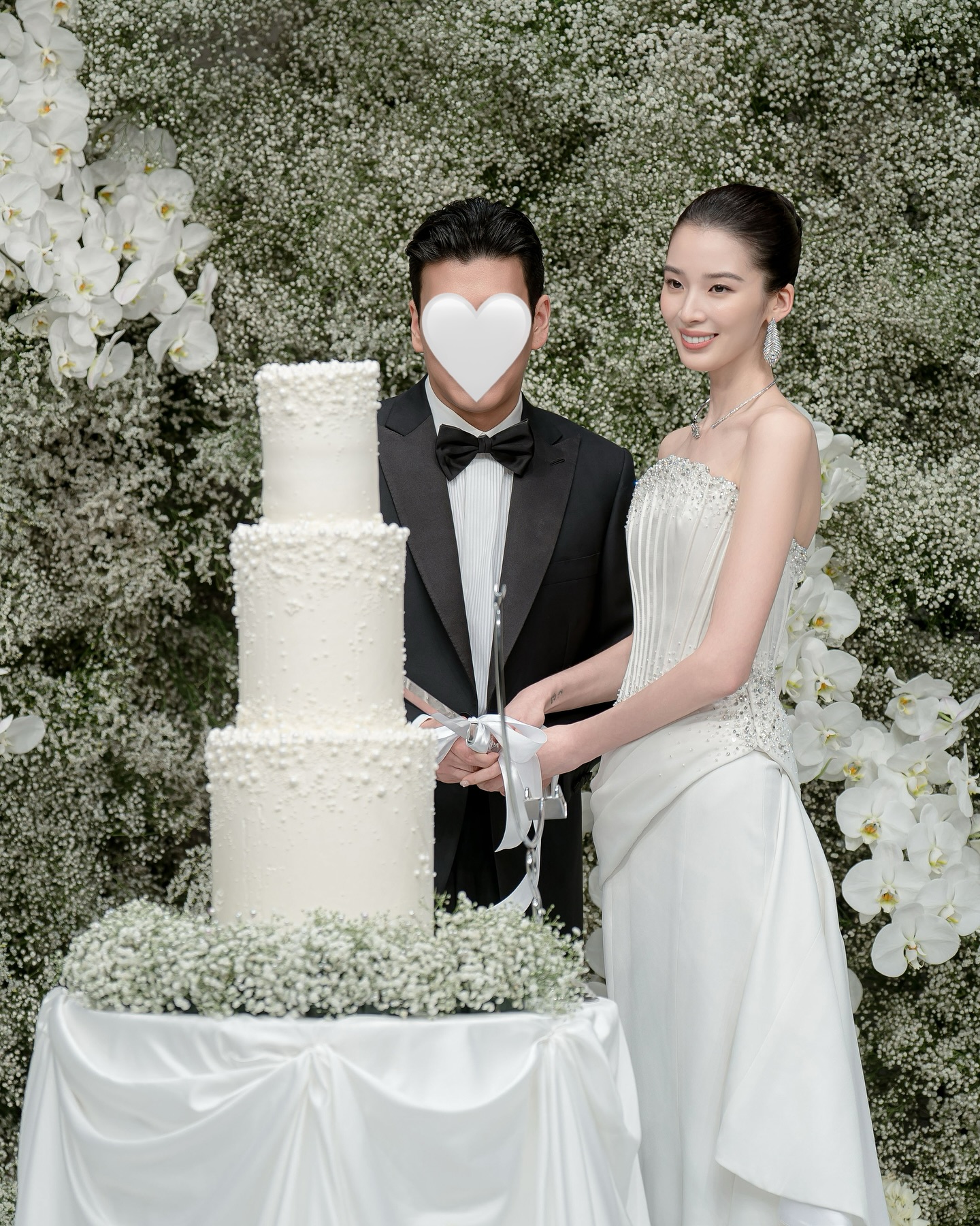 드디어 새 신부가 된 아이린👰🏻‍♀️
결혼식 속 골져스한 순간들✨ 이미지2