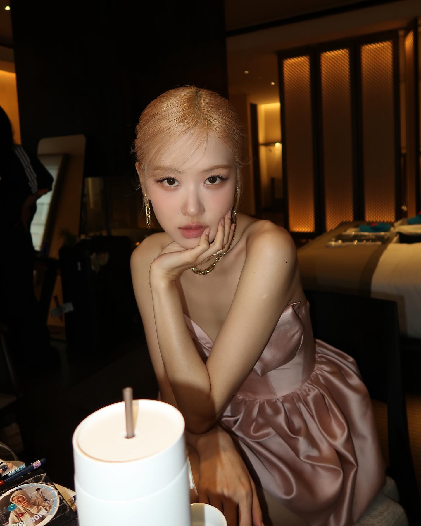 헤어스타일 고민 끝✨
리퀴드 헤어부터 땋은 머리까지 전부 참고 가능🤍 이미지6