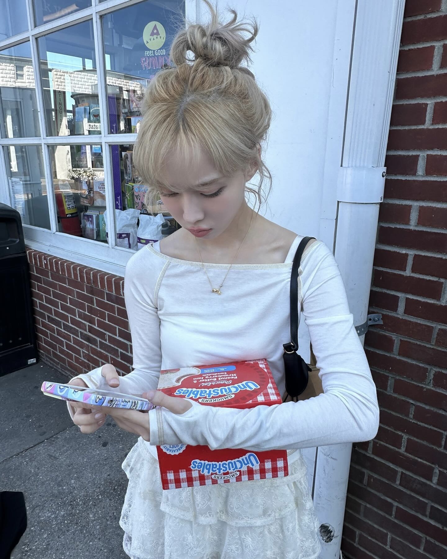 요즘 셀럽들 사복 이렇게 입더라✨
지금 바로 따라 입고 싶은 에겐녀스타일 이미지