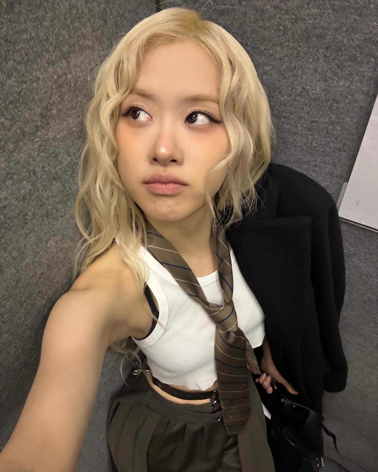 헤어스타일 고민 끝✨
리퀴드 헤어부터 땋은 머리까지 전부 참고 가능🤍 이미지5