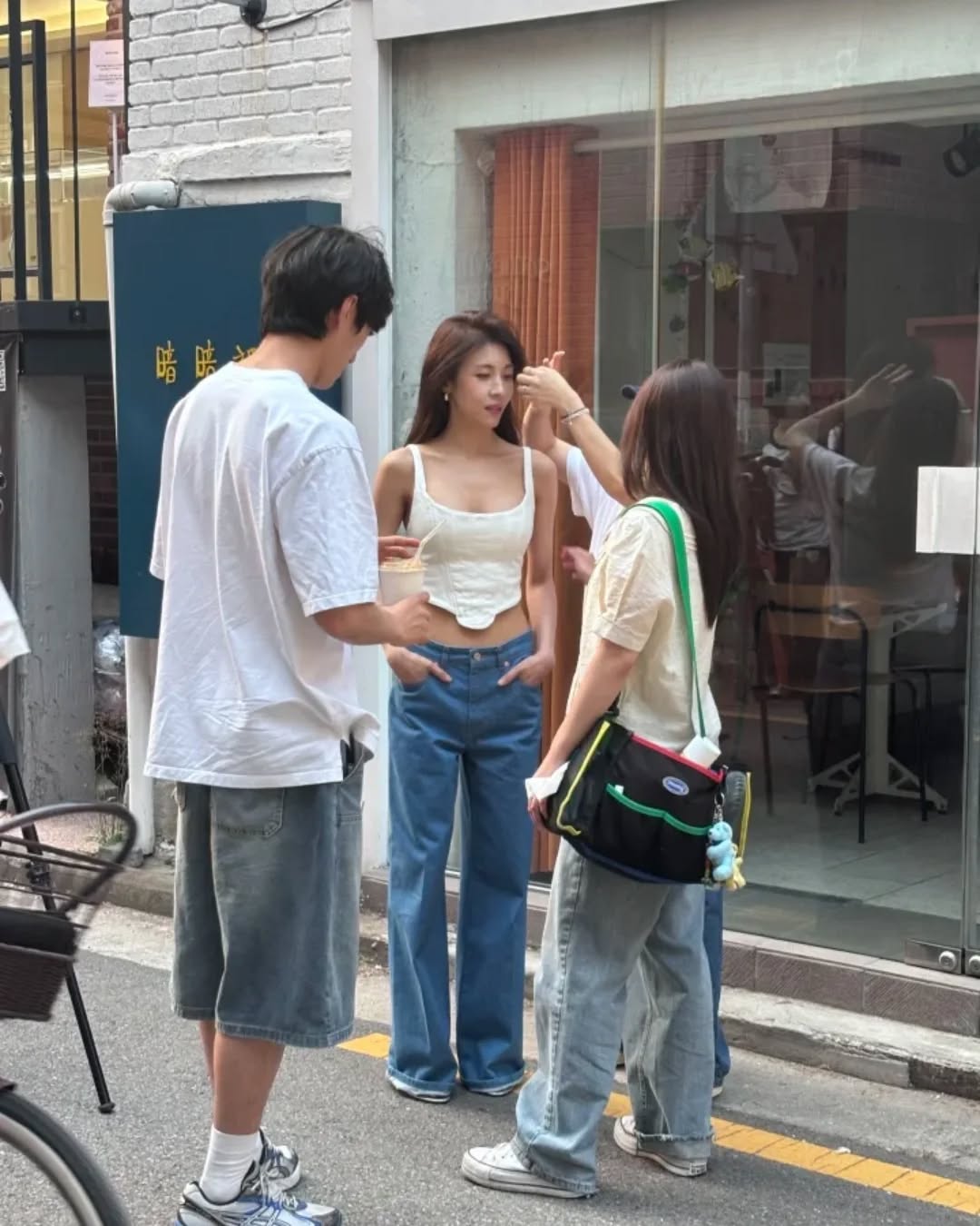 믿을 수 없는 관리퀸💙🤍지원 언니 이미지6