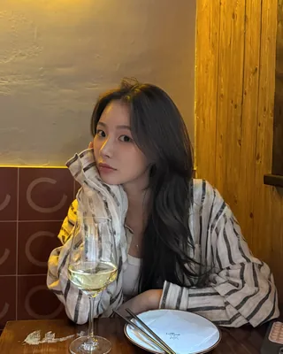 여름 강경 긴팔파 필수템👔셔츠
한여름에도 가볍게 걸치기 좋은 셔츠룩🤍 이미지