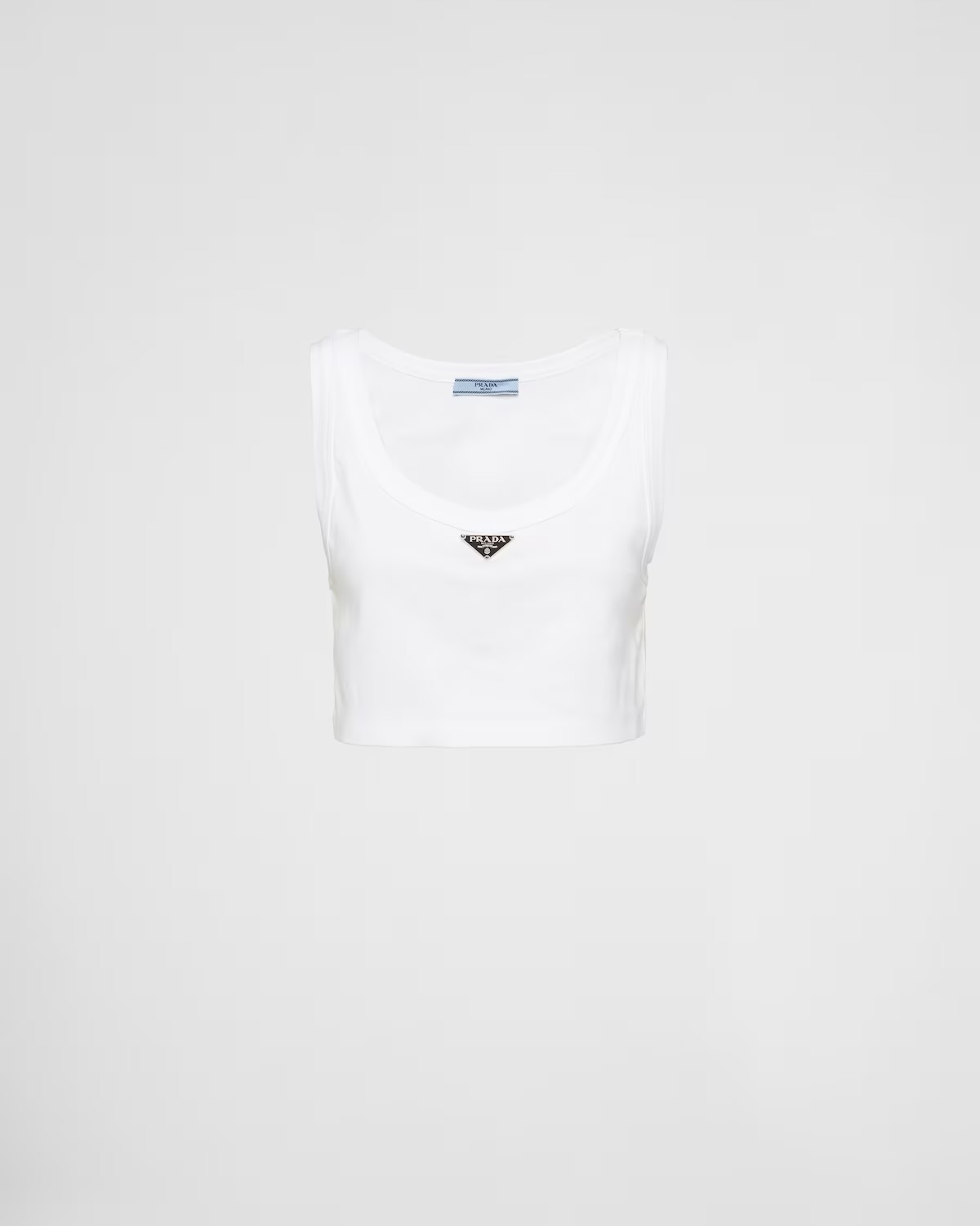 고얌미 가원 ฅ^•ᴥ•^ฅ
백화점에 등장한 미야오 가원의 프라다 룩 뭘까🤩
프라다 ‘데이즈 오브 서머’ 팝업스토어 포토콜에 나타난 사랑스러운 아기 고양이 가원이 선택한 프라다의 3가지 아이템과 미야오만의 키치한 무드가 어우러진 스타일링이 돋보입니다.
1. 프라다 마리너 스몰 리나일론 버킷 백, 300만 원
여름 나들이에 딱 어울리는 실용적인 디자인.
2. 프라다 저지 탑, 131만 원
유연한 소재와 크롭 실루엣이 주는 시원한 무드.
3. 프라다 플로럴 프린트 팬츠, 220만 원
싱그러운 플라워 패턴으로 포인트를 준 썸머 팬츠.
4. 미야오 젤리파우 앨범 키링
발랄한 무드를 완성하는 앙증맞은 포인트 아이템.
가원이 선택한 프라다 아이템, 이번 여름 잇템이 될것같은 느낌💛🤍🩷🤎 이미지5