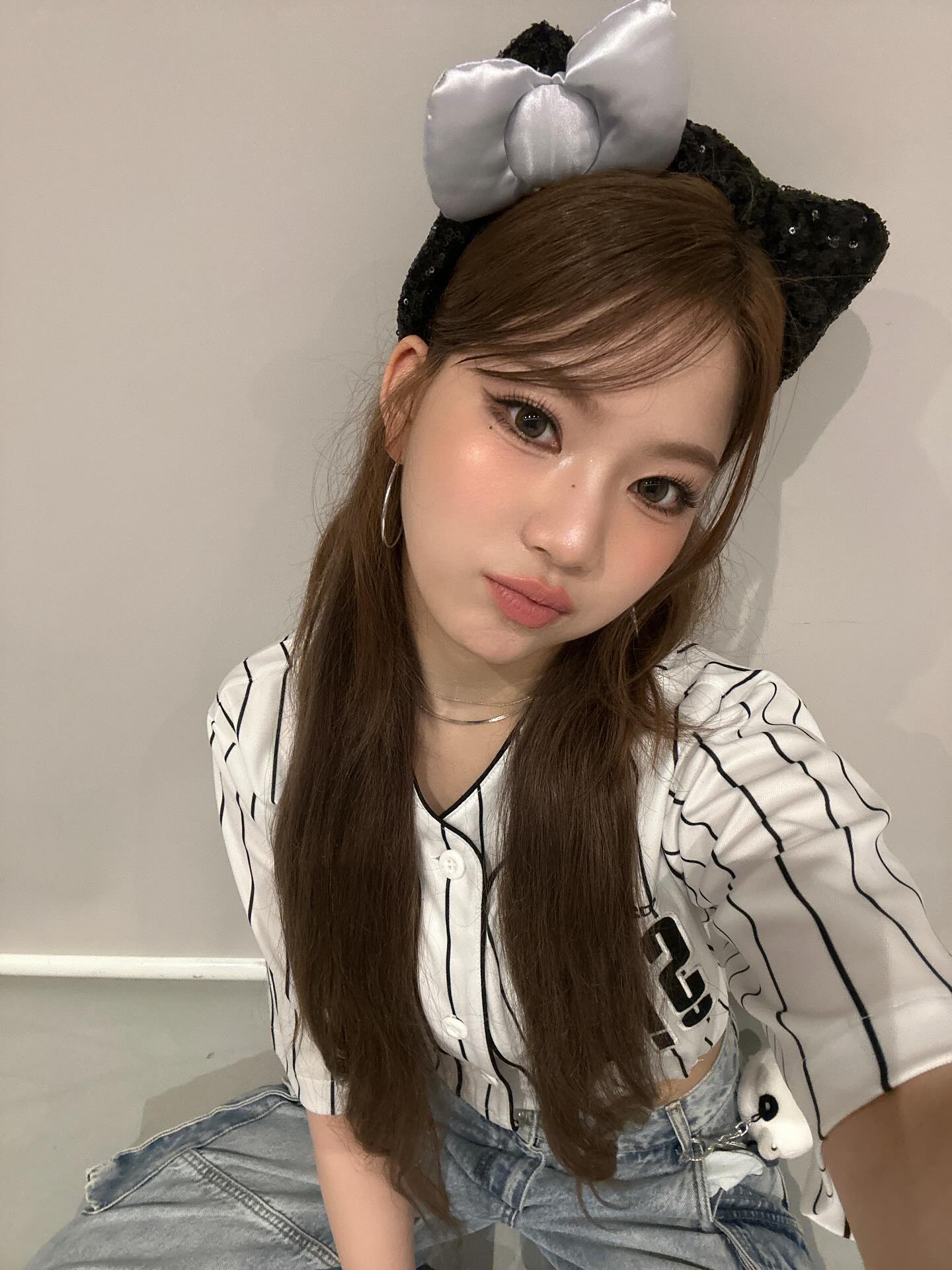 어떻게 사람이 페르시안 고양이❓

고양이상이 큰 인기를 끌면서, 고양이상 셀럽들에 대한 관심도 높아지고 있는데요. 그중에서도 특히 팬층이 두터운 타입은 바로 '부잣집 고양이상'

고급스러운 이목구비와 우아한 눈매로, 마치 잘 키운 페르시안 고양이를 떠올리게 해 많은 사랑을 받고 있어요.

과연 부잣집 고양이상을 대표하는 셀럽들은 누구일지, 그리고 그중 누가 가장 높은 싱크로율을 자랑할지 함께 살펴볼까요?✨

1. 닝닝
2. 제니
3. 해린
4. 최희진
5. 아이사 이미지10