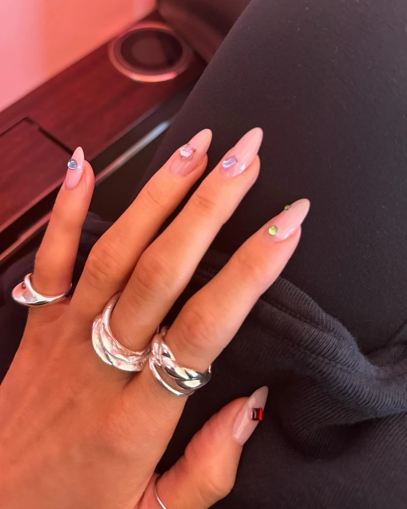 보고 나면 하고 싶은 카일리 네일💅
뭘 해도 예쁘게 완성하는 Zola의 디자인💖 이미지5