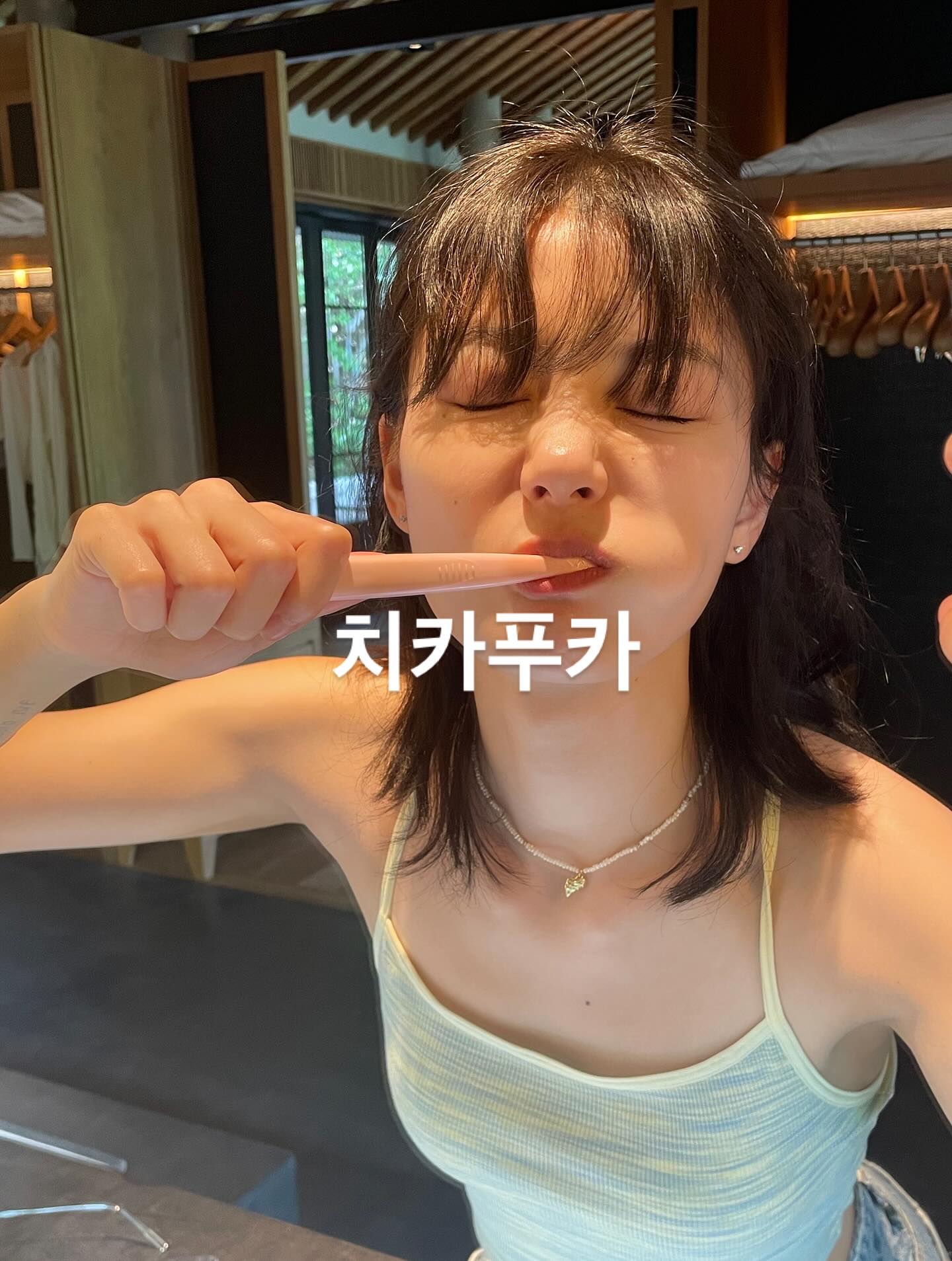 김유정 중단발 미쳤나봐(P)🍀
머리 자르고 레전드 찍은 김유정의 뉴 헤어스타일✨ 이미지9