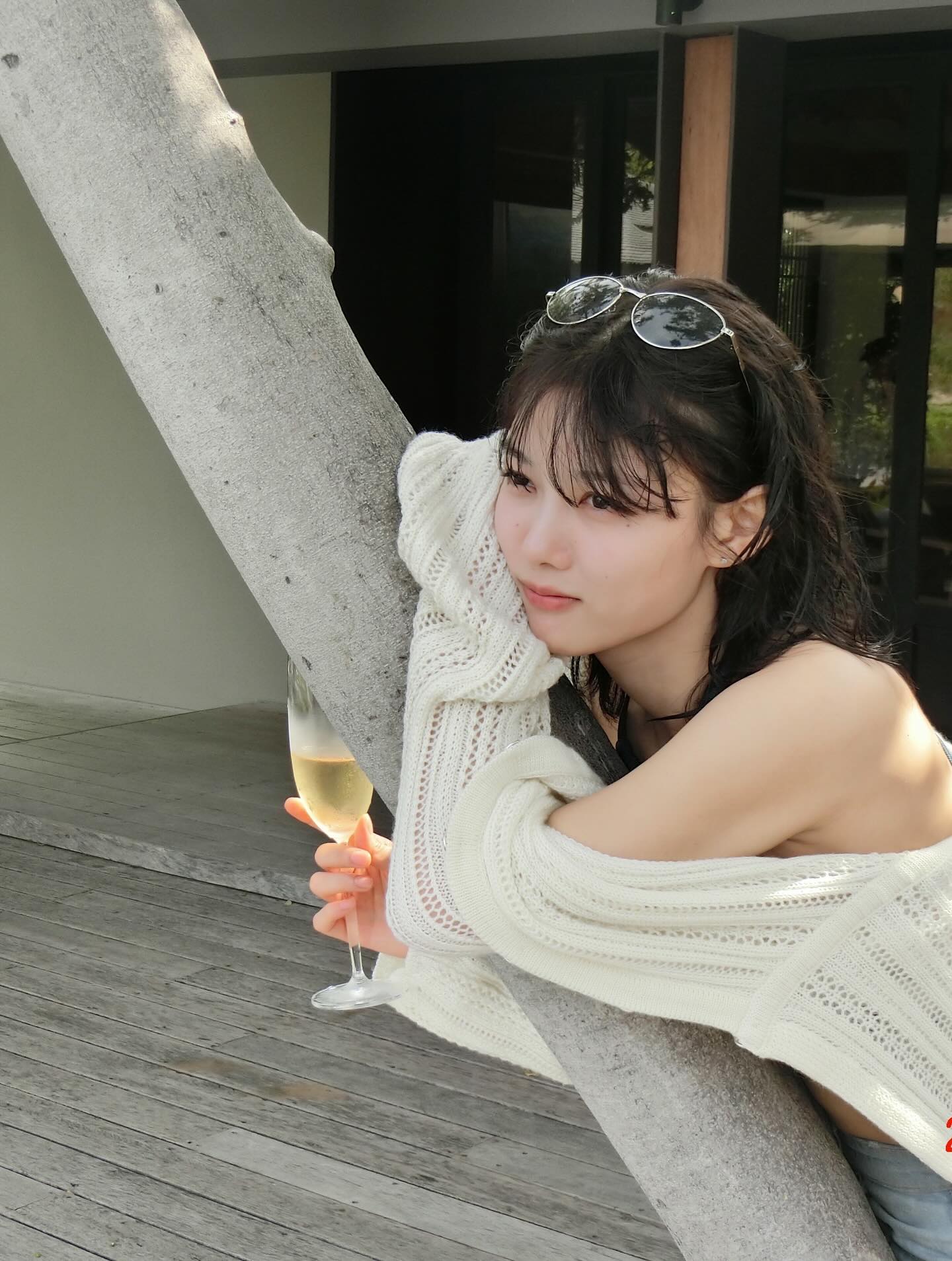 김유정 중단발 미쳤나봐(P)🍀
머리 자르고 레전드 찍은 김유정의 뉴 헤어스타일✨ 이미지6