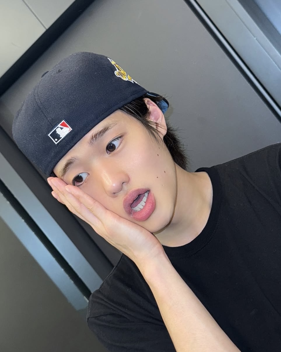 뉴에라는 뒤로 쓰세요🧢 이미지8