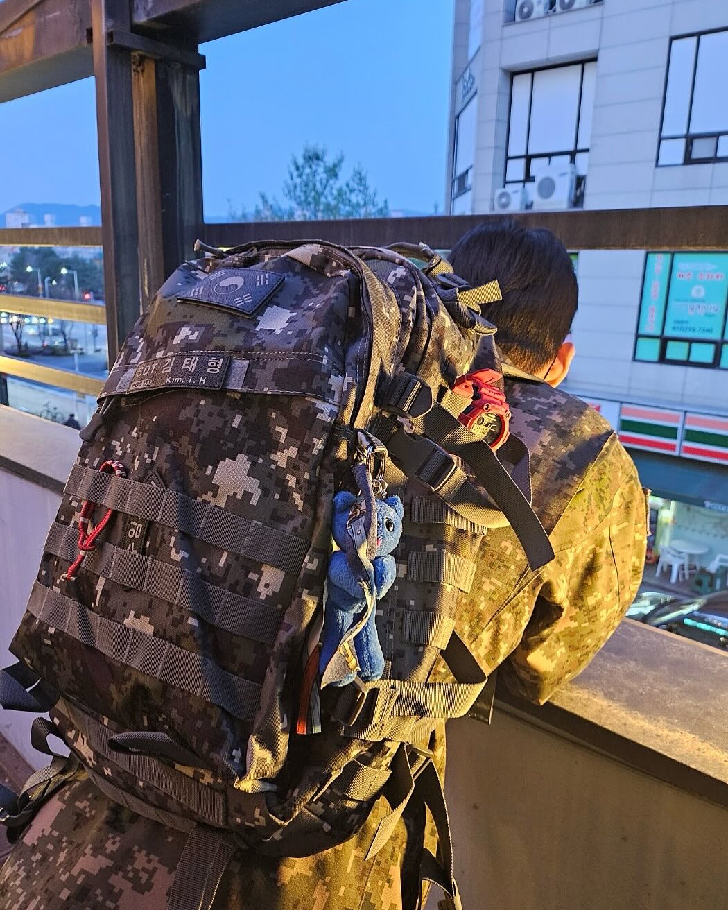 전역 버전 뷔💚🇰🇷더 늠름해졌자나
나라 지켜주셔서 감사합니다🫡❤️군 버전도 너무 좋아 이미지7
