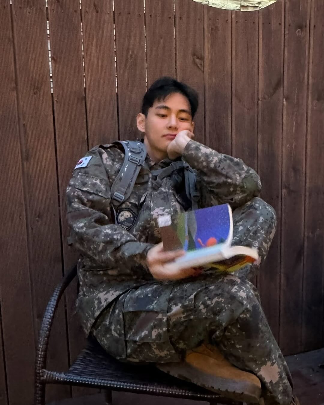 전역 버전 뷔💚🇰🇷더 늠름해졌자나
나라 지켜주셔서 감사합니다🫡❤️군 버전도 너무 좋아 이미지3