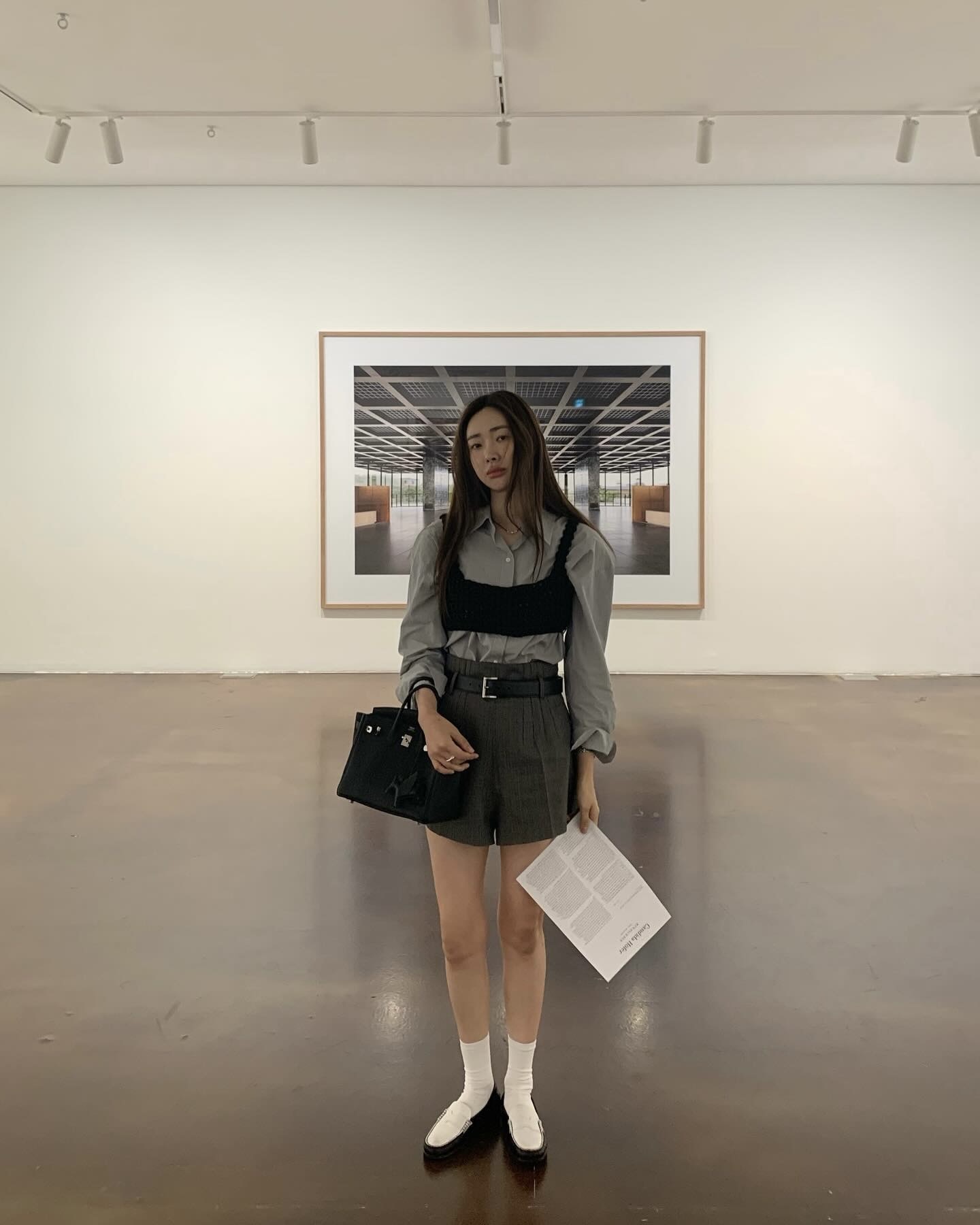 비 오는 날 , 포토존은 실내에 있어☔️
그냥 찍지말고 이렇게 찍어보세요💁🏻‍♀️📸 이미지