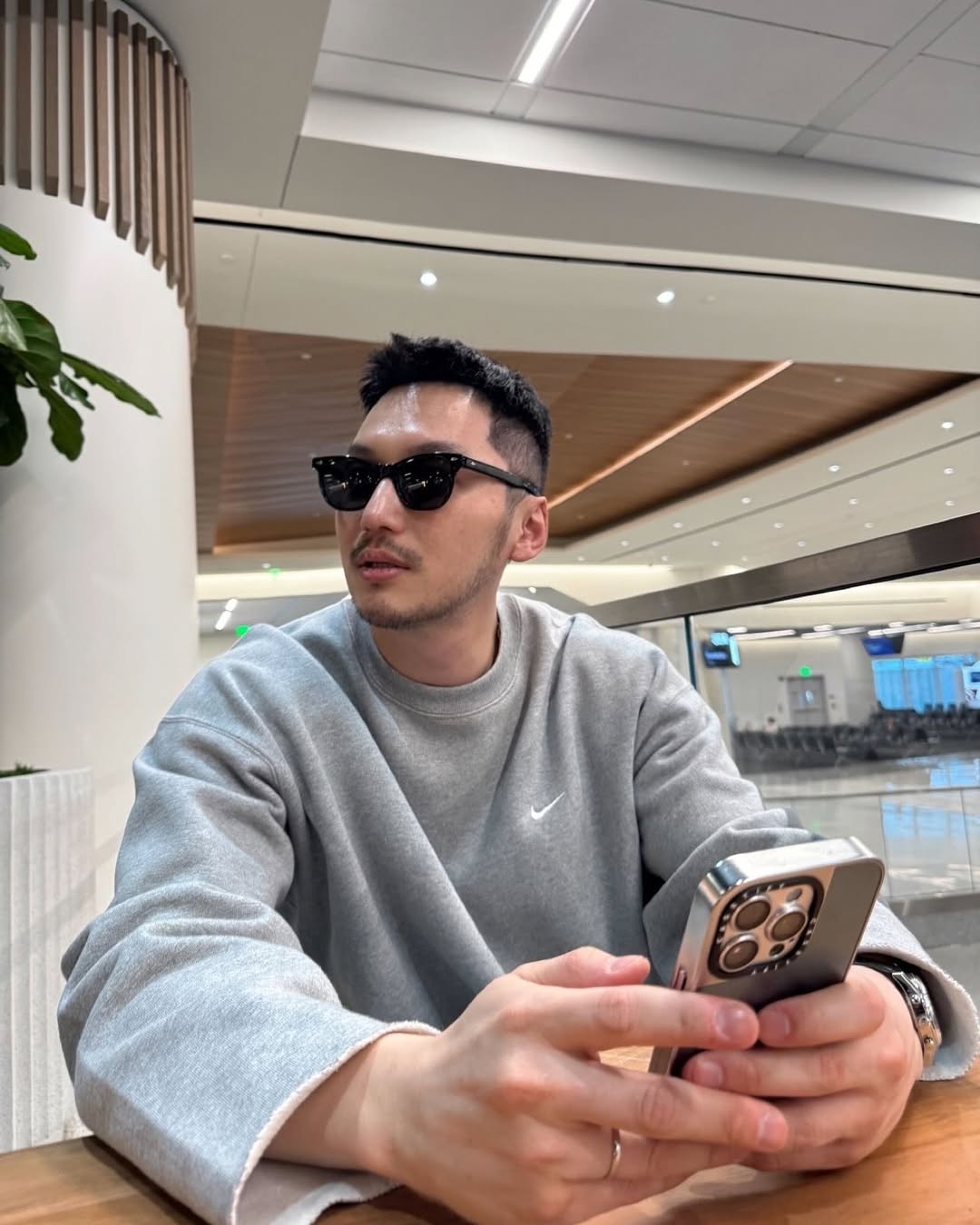 매번 케이스티파이 껴주기🤳🏻 이미지