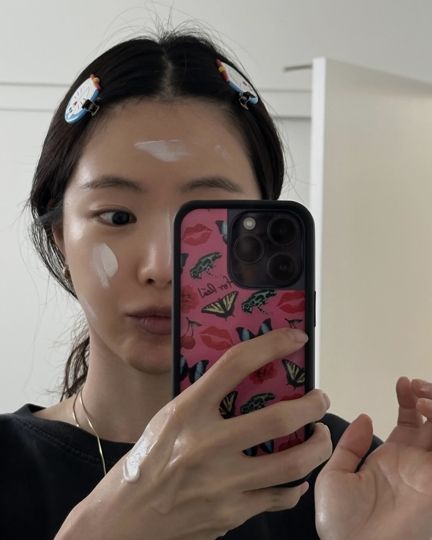 어릴 적 그 캐릭터🧸💝헬로키티
이젠 귀여움 몰빵된 셀럽템, 머리핀으로 컴백했어요⭐️ 이미지