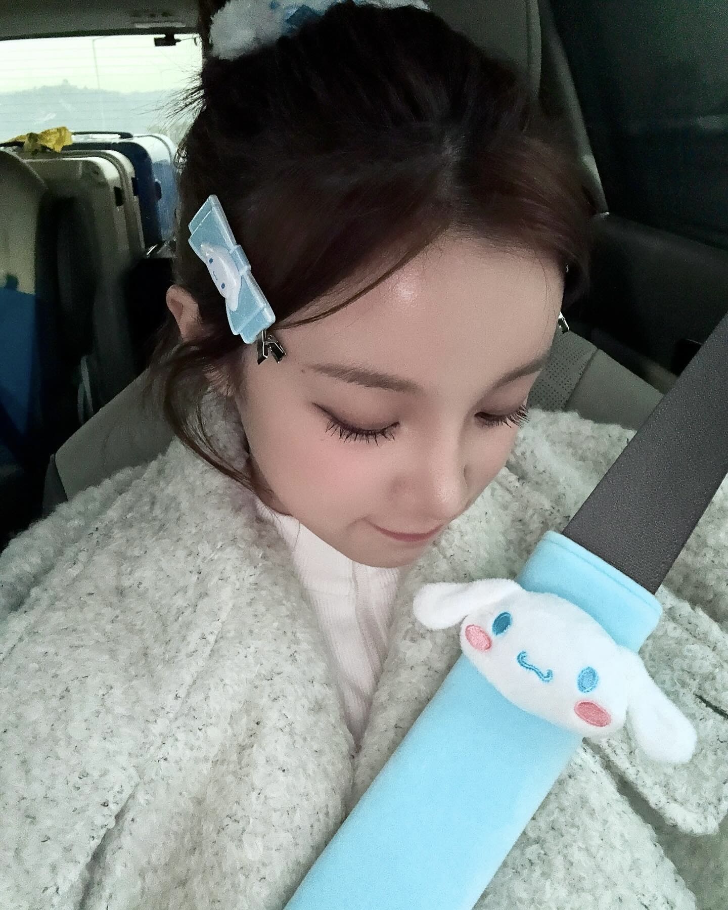 어릴 적 그 캐릭터🧸💝헬로키티
이젠 귀여움 몰빵된 셀럽템, 머리핀으로 컴백했어요⭐️ 이미지