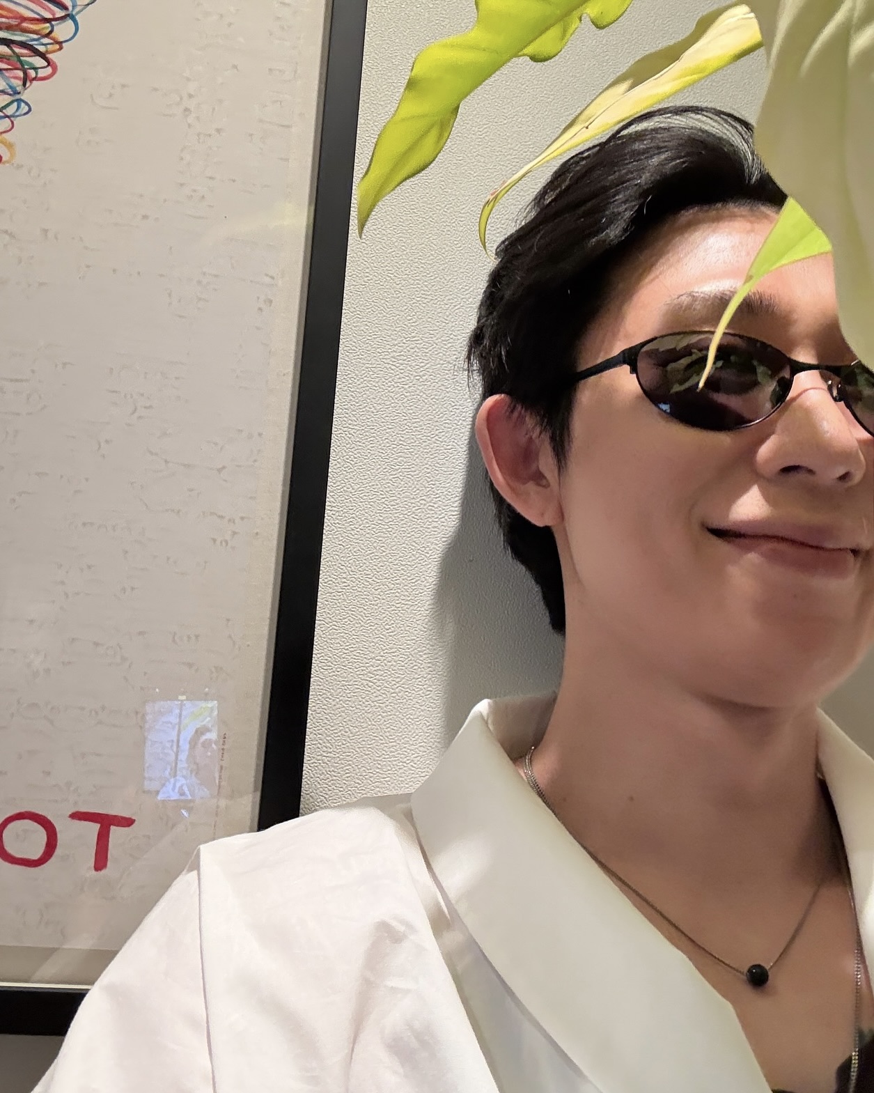심심할 수 있는 여름룩에 필수‼️
패션에센스, 선글라스 장만하기😎
 이미지