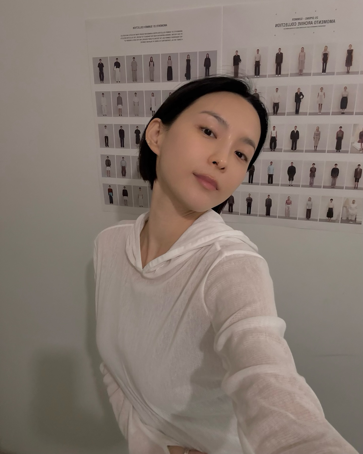 화장대 통째로 털고 싶어라,,✨
김수미가 직접 픽하고 매일 쓰는  김수미's 찐.찐.꿀템💄

칙칙한 피부를 밝혀주는 비비부터, 눈가 케어, 미백 세럼까지! 김수미의 데일리 꿀템 알려드릴게요.

1. 글로우  브리더블 비비크림, 30,000원
칙칙한 얼굴에 생기를 더하는 자연스러운 톤업

2. 아누아 히알루론산 캡슐 세럼, 20,000원
아침엔 반만, 밤엔 듬뿍 발라 시간대별 집중 케어

3. 셀라딕스 비타 K 다크 클리어 아이크림, 40,000원
다크서클 완화와 눈가 탄력 케어

4. 블루 비타민 버블 세럼, 34,000원  
폼 제형으로 가볍게 밀착되는 미백 세럼 이미지