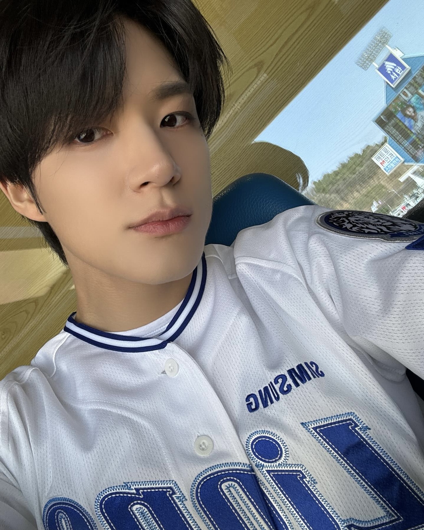 야구장 갔다가 이상형 본 썰📸
그날 시구짤이 아니라 남친짤이 됐어요❤️🫢 이미지4