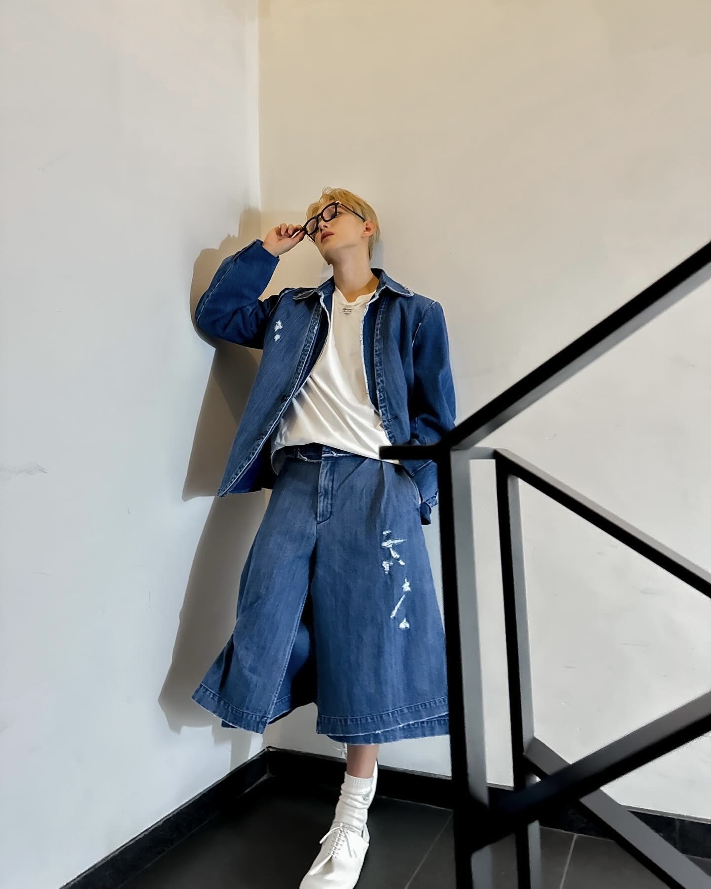 아직도 버뮤다 팬츠가 어렵다고? 🩳
기초부터 시작하는 버뮤다 팬츠 활용 캐주얼룩 이미지8