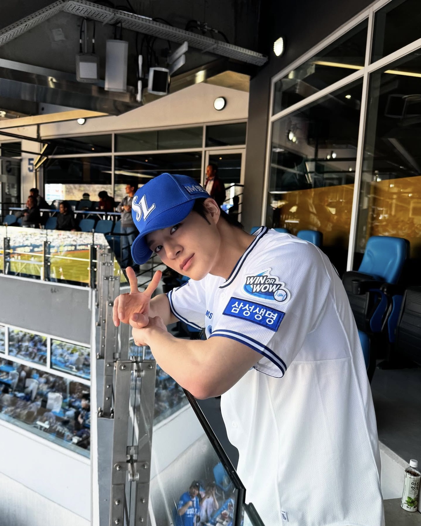 야구장 갔다가 이상형 본 썰📸
그날 시구짤이 아니라 남친짤이 됐어요❤️🫢 이미지3