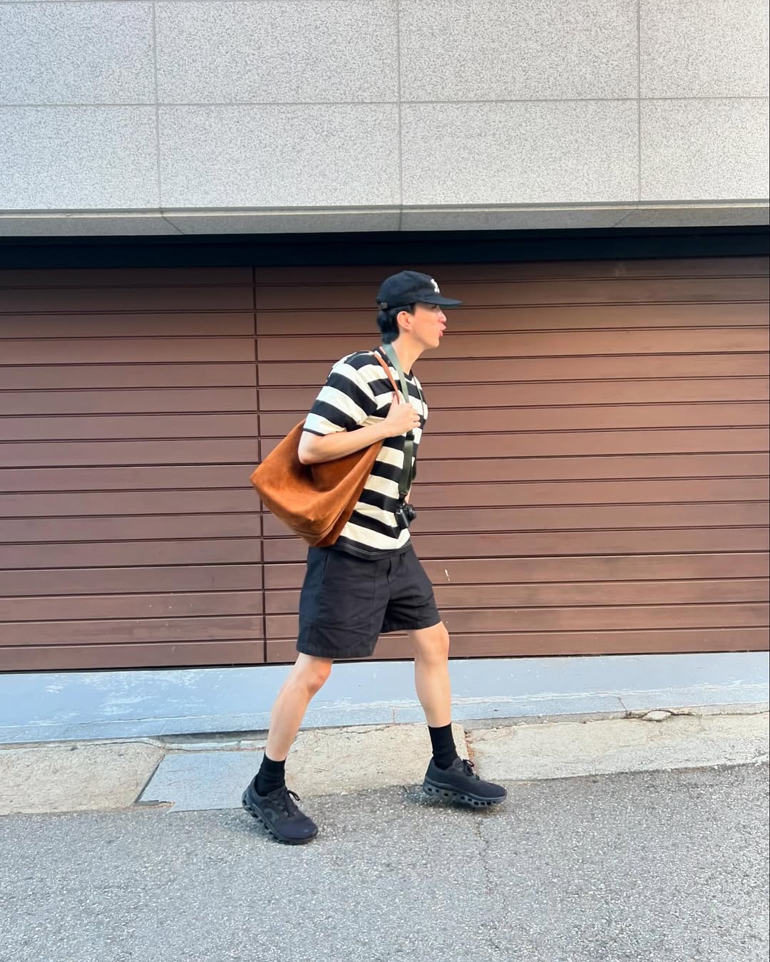 검정 양말로 여름코디 뚝딱🧦 이미지3