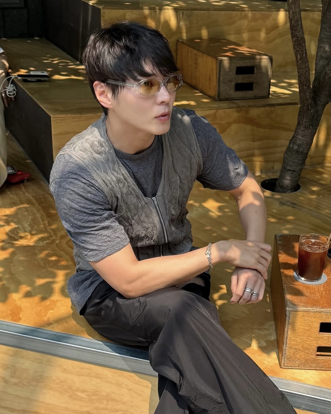 심심할 때 조끼 얹어봐🥄 이미지