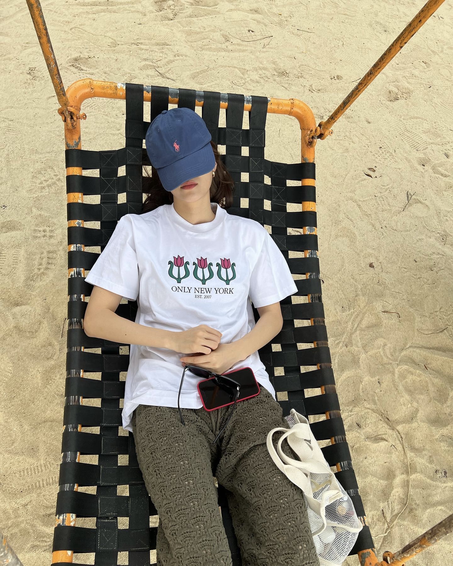 이 정도면 국민모자 등극...?🔍
셀럽이 폴로 볼캡을 자주 쓰는 이유, 직접 쓰면 알거예요🧢🐎 이미지