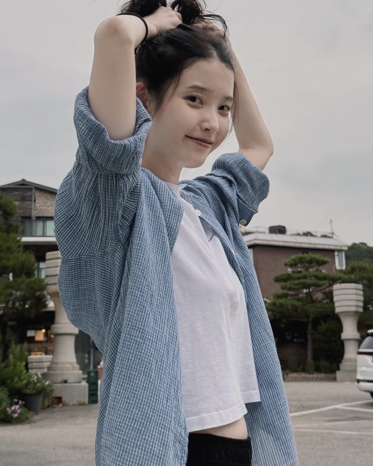 생얼 제일 예쁜 연예인 1위🤍
내추럴해서 더 예쁜 민낯 아이유🤍 이미지4