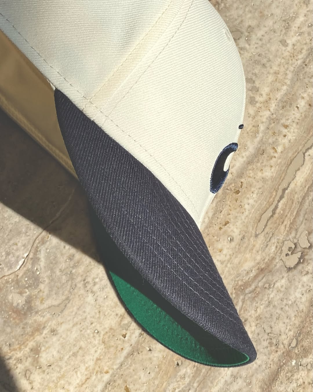 아식스 x 뉴에라 f&f 볼캡🧢 이미지4