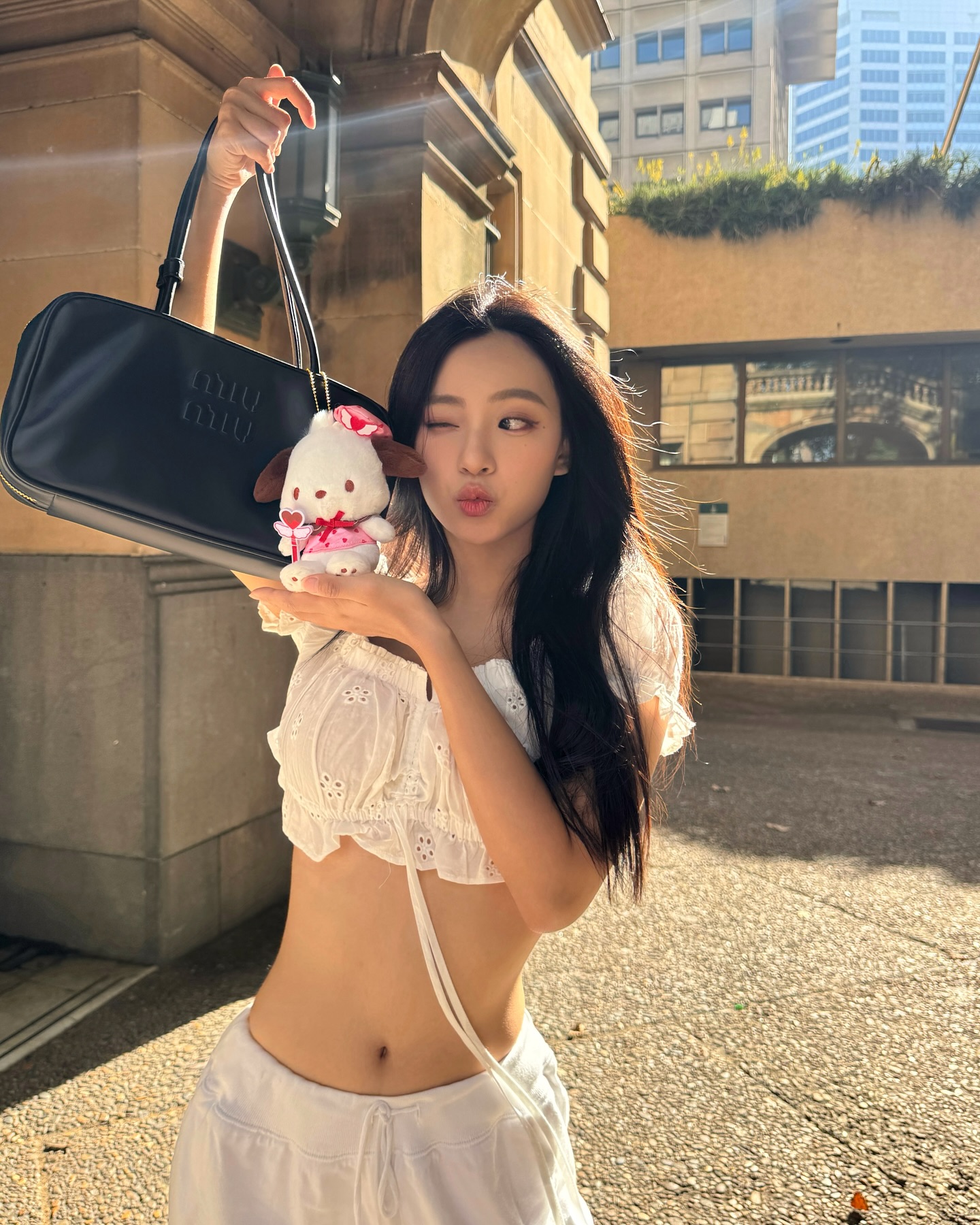 키링은 많을 수록 다다익선♥️
센스 있는 사람들 이렇게 달고 다니던데? 너네도 자랑 좀 해봐🤭

 이미지2
