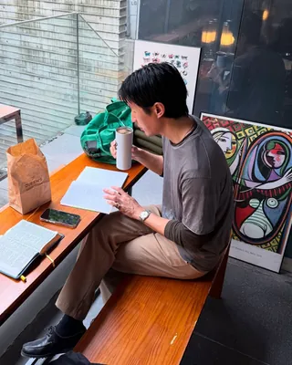 올여름 트렌드 반팔에 긴팔✔️ 이미지