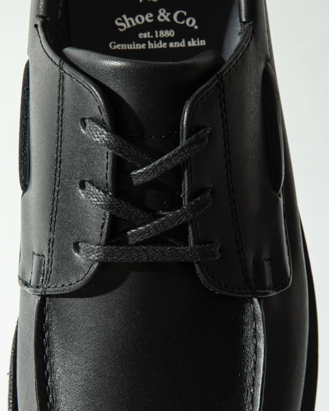 논네이티브 x 리갈 우천대비템👞🌂 이미지5