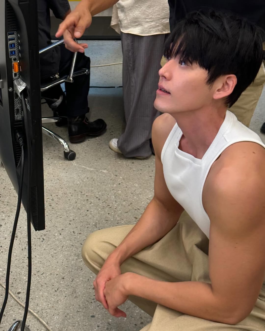 습하고 더울 땐 나시☀️ 이미지