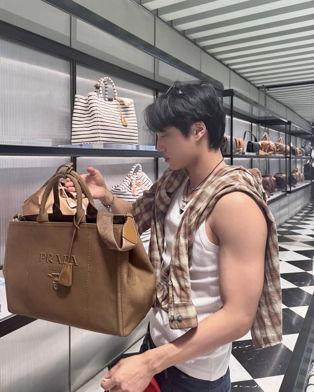습하고 더울 땐 나시☀️ 이미지4