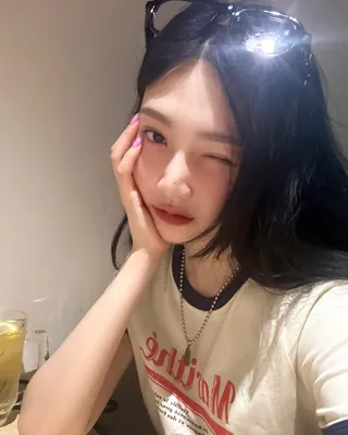 예쁜 사람들은 다 링거티 입는다🧸
컬러랑 핏까지 완벽한 여름 최애템은 바로 링거티🤍 이미지
