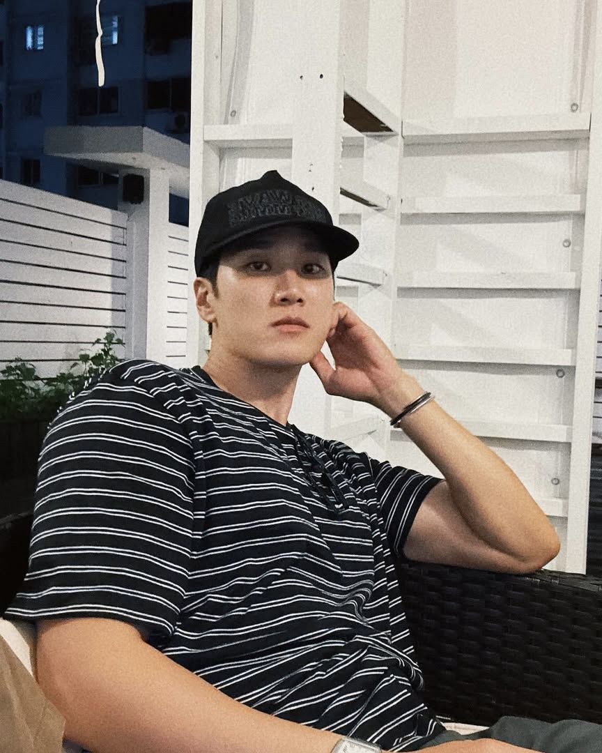얇을 스트라이프 반팔티 고🤖 이미지