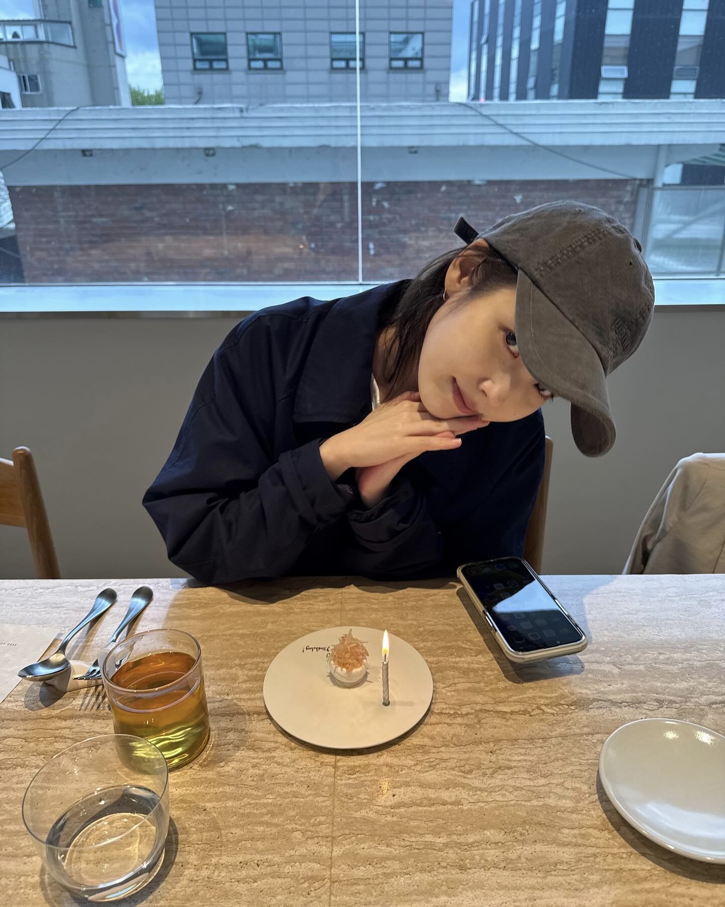 이번 생일 @이 느낌 따라해볼래?📸
셀럽들이 생일을 기록하는 방법, 따라 해볼래요?🎂💝 이미지7