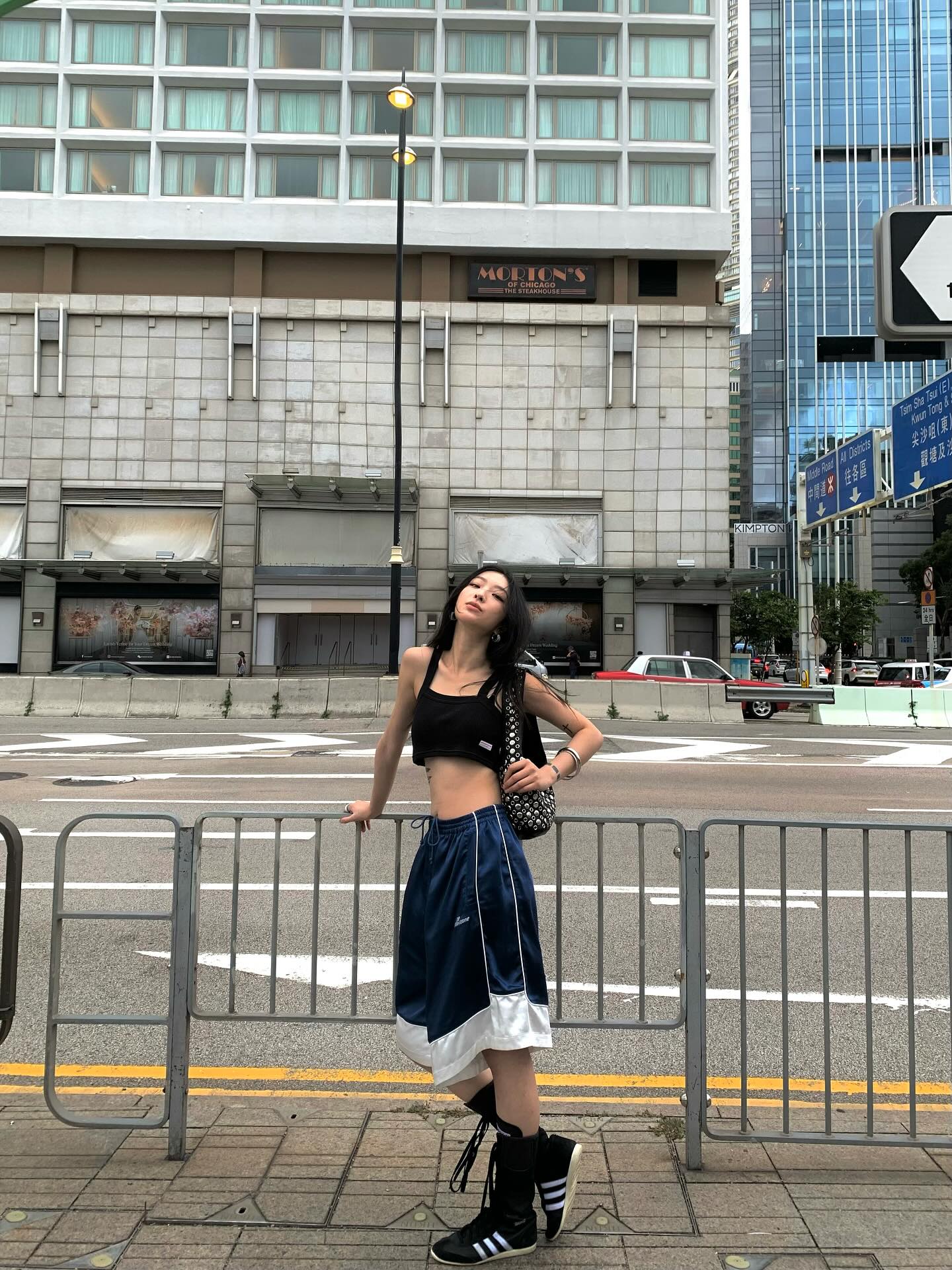 오늘은 크롭티 좀 입어봤어😆
다양한 무드의 크롭 스타일링, 한눈에 모아봤어요.✨ 이미지8