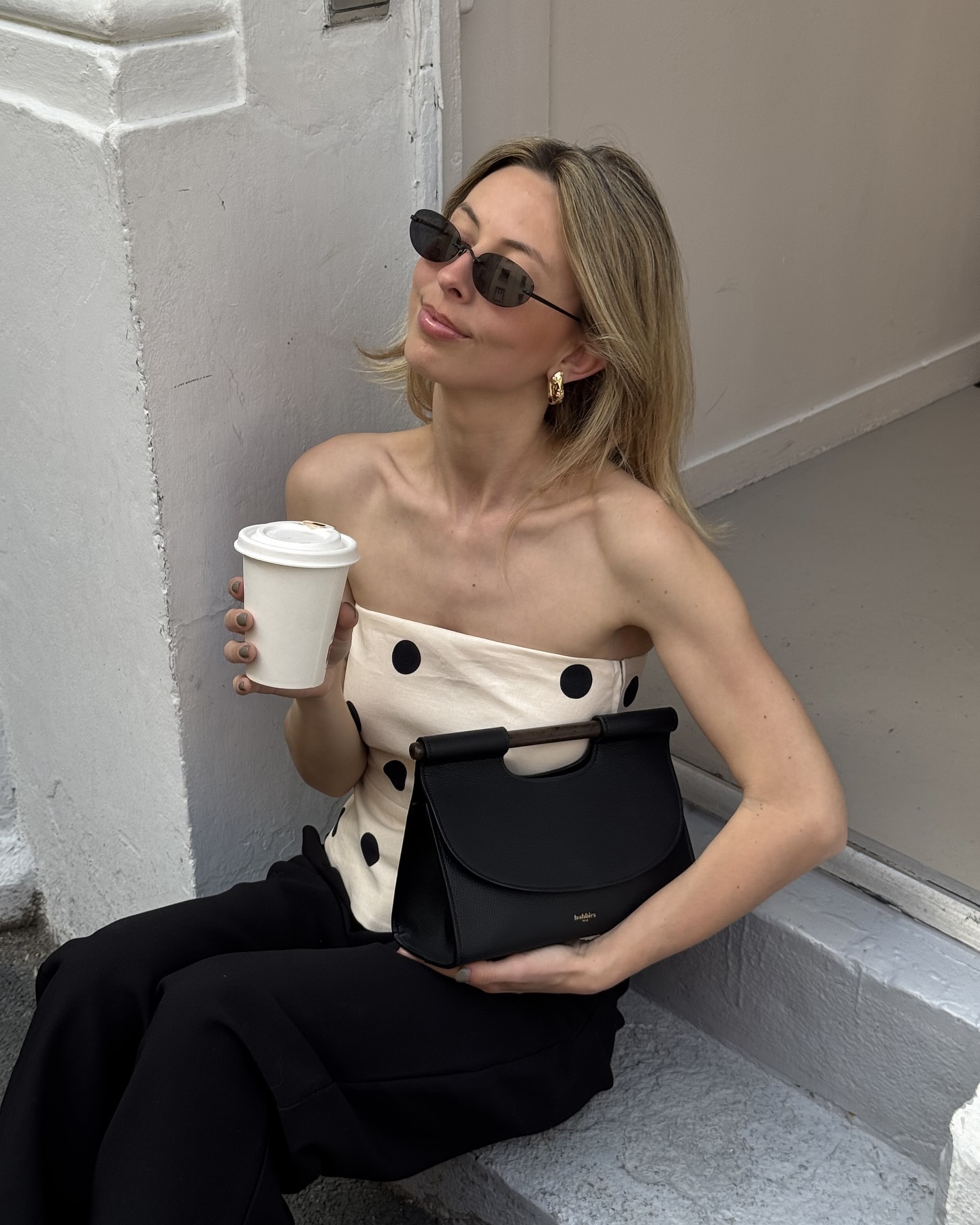 이번 주말, 튜브탑 없이 어떻게 버텨?🔥
노출 부담 없이 튜브탑 세련되게 입는 법, 참고하세요🔍✨ 이미지2