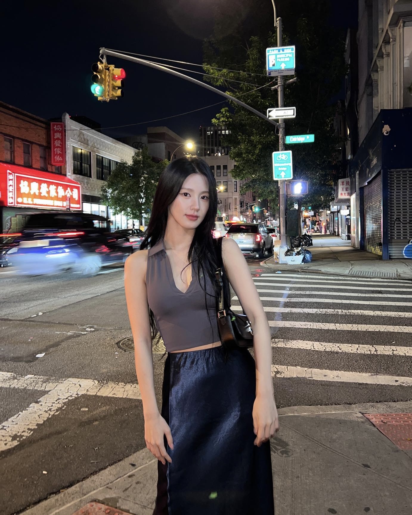 핫써머 무드 살려줄 홀터넥❤️‍🔥
셀럽들의 착용 컷 참고해서 감각적인 바캉스룩 완성해보세요👀 이미지7