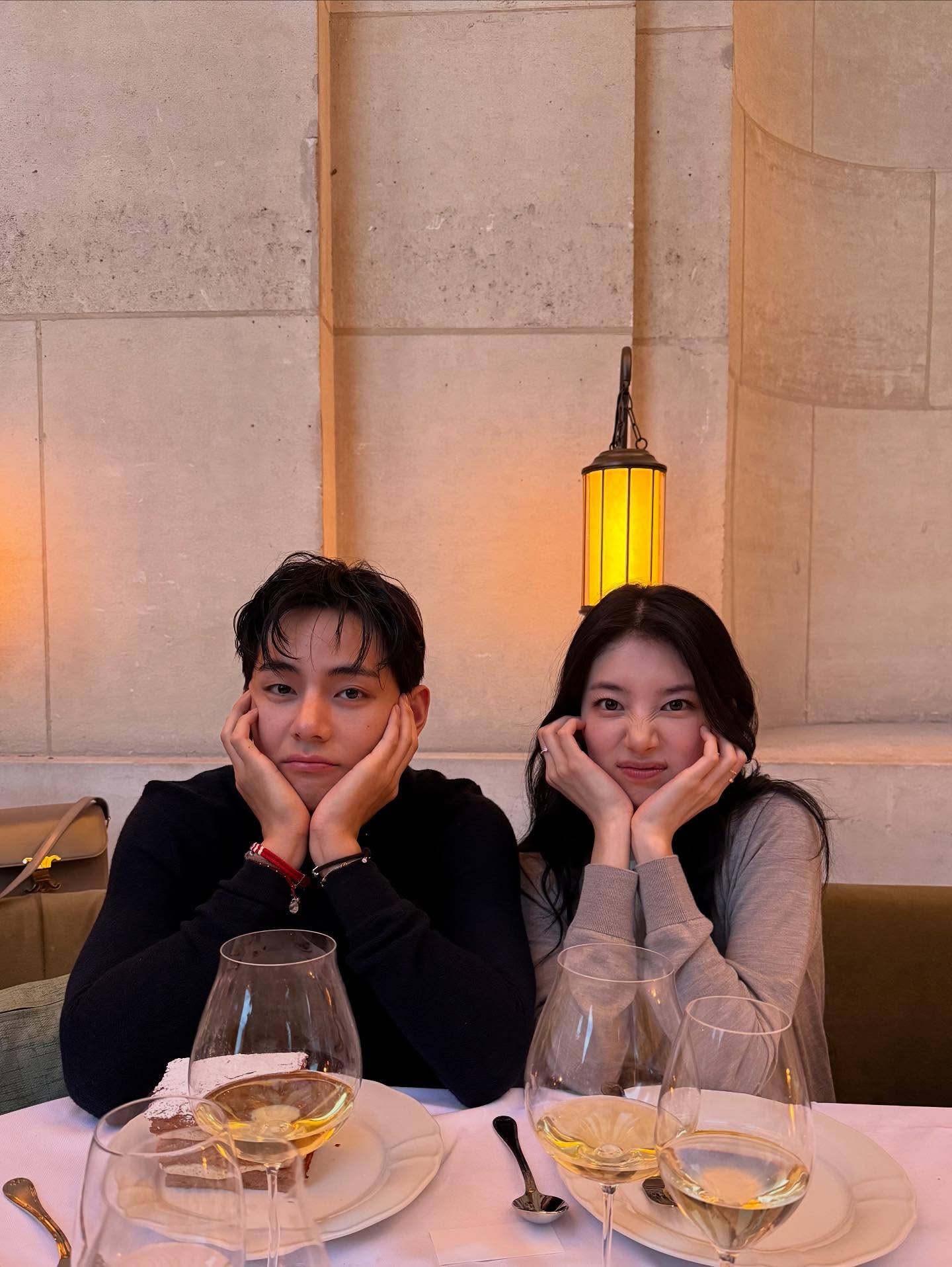 수지는 유명한 케미 요정👩‍❤️‍👨
얼굴합 미쳤다는 셀린즈 조합🖤 이미지3