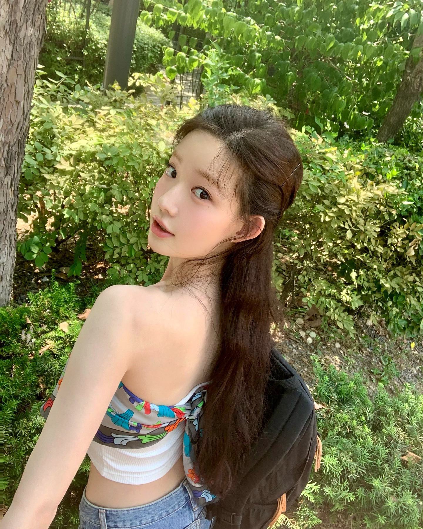 휴양지에서 스카프로 시선강탈🤍
스카프 하나로 완성한 탑 스타일링, 참고해보세요.✨ 이미지