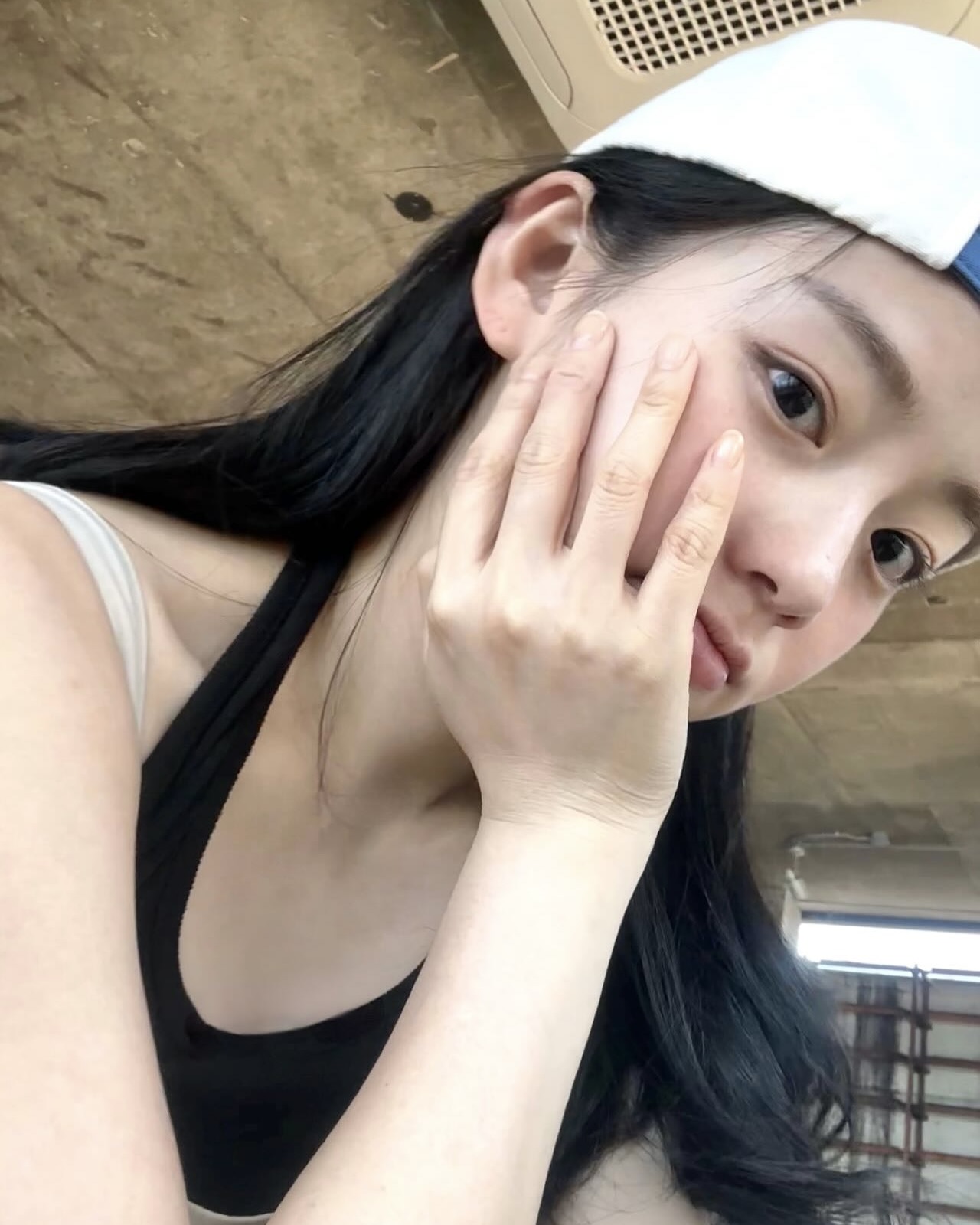 더운 여름에는 볼캡으로 꾸안꾸🧢 햇빛도 가리고, 분위기도 챙겨서 스타일링 완성하기✨ 이미지