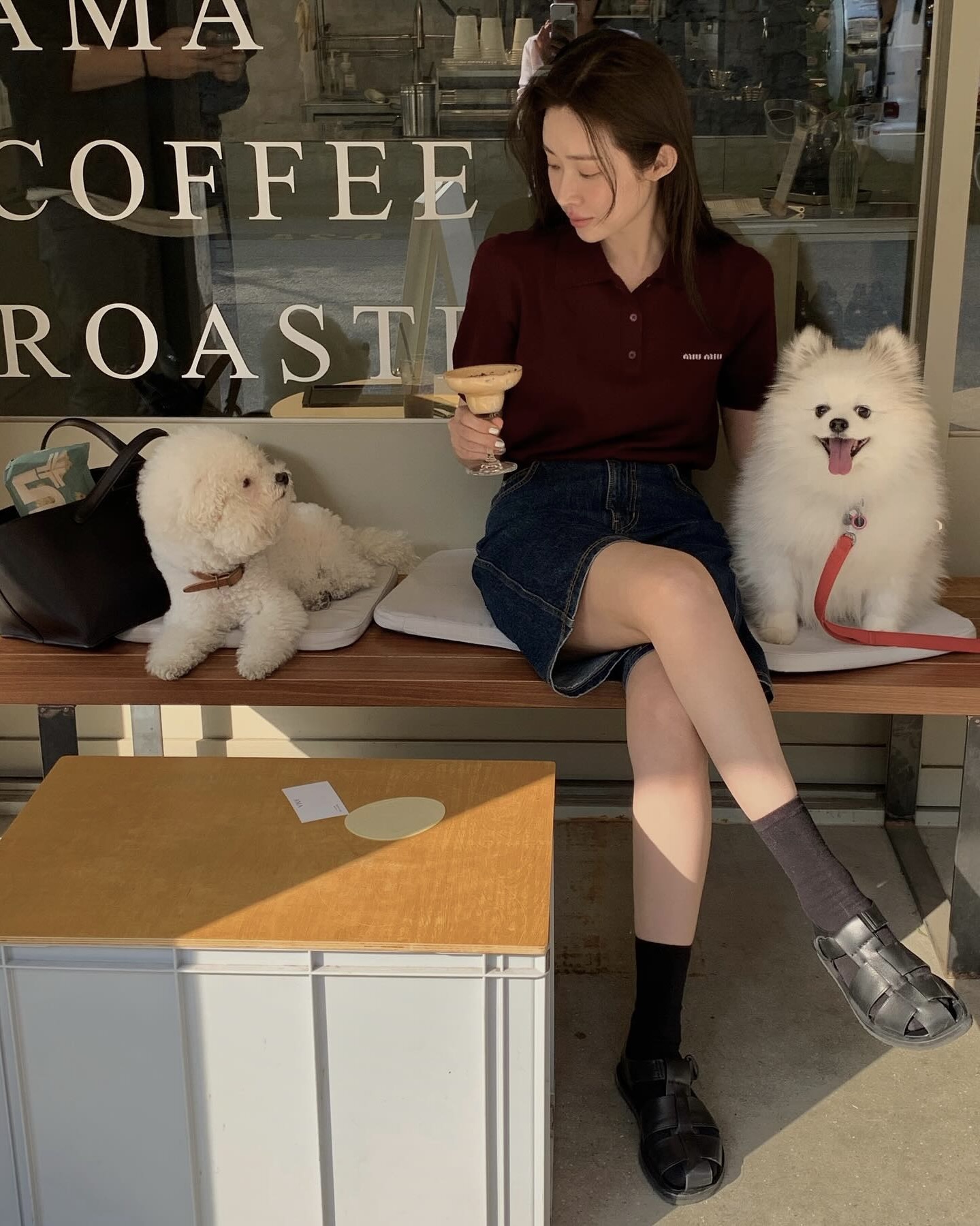 올여름 핫한 여름 샌들 총집합💡
셀럽 데일리룩을 완성하는 샌들 스타일링 꿀팁, 확인해 보세요👡 이미지2