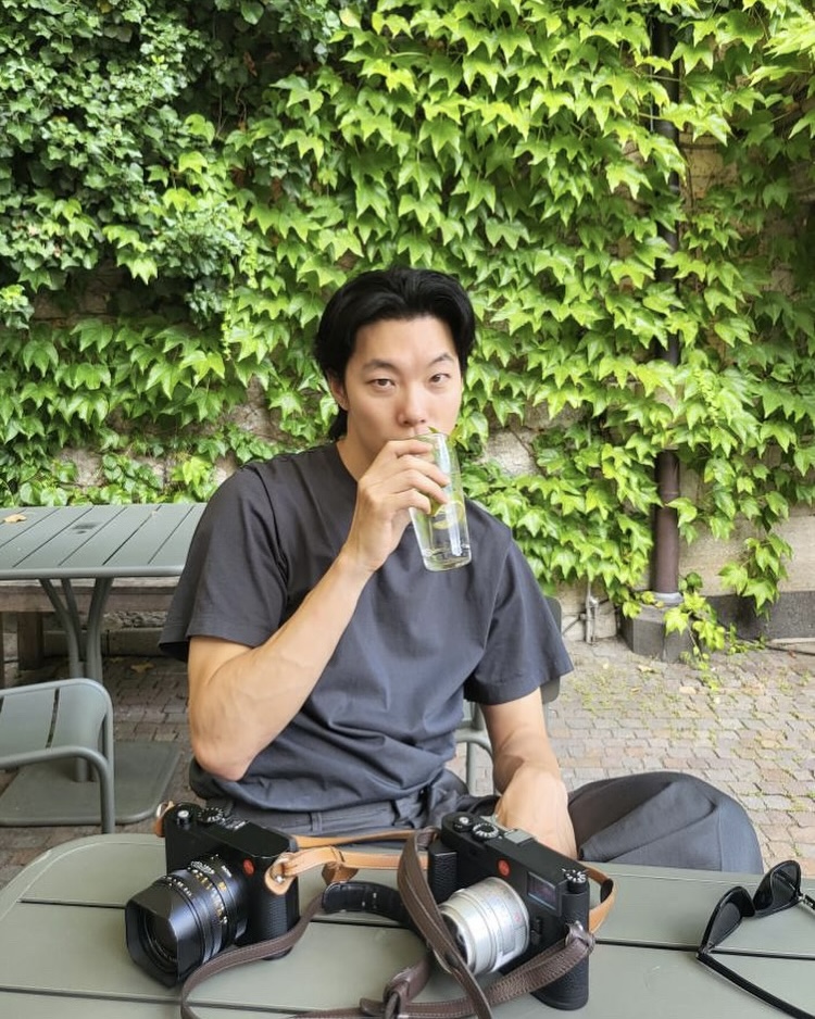 블랙말고 화이트말고 차콜티🐘 이미지