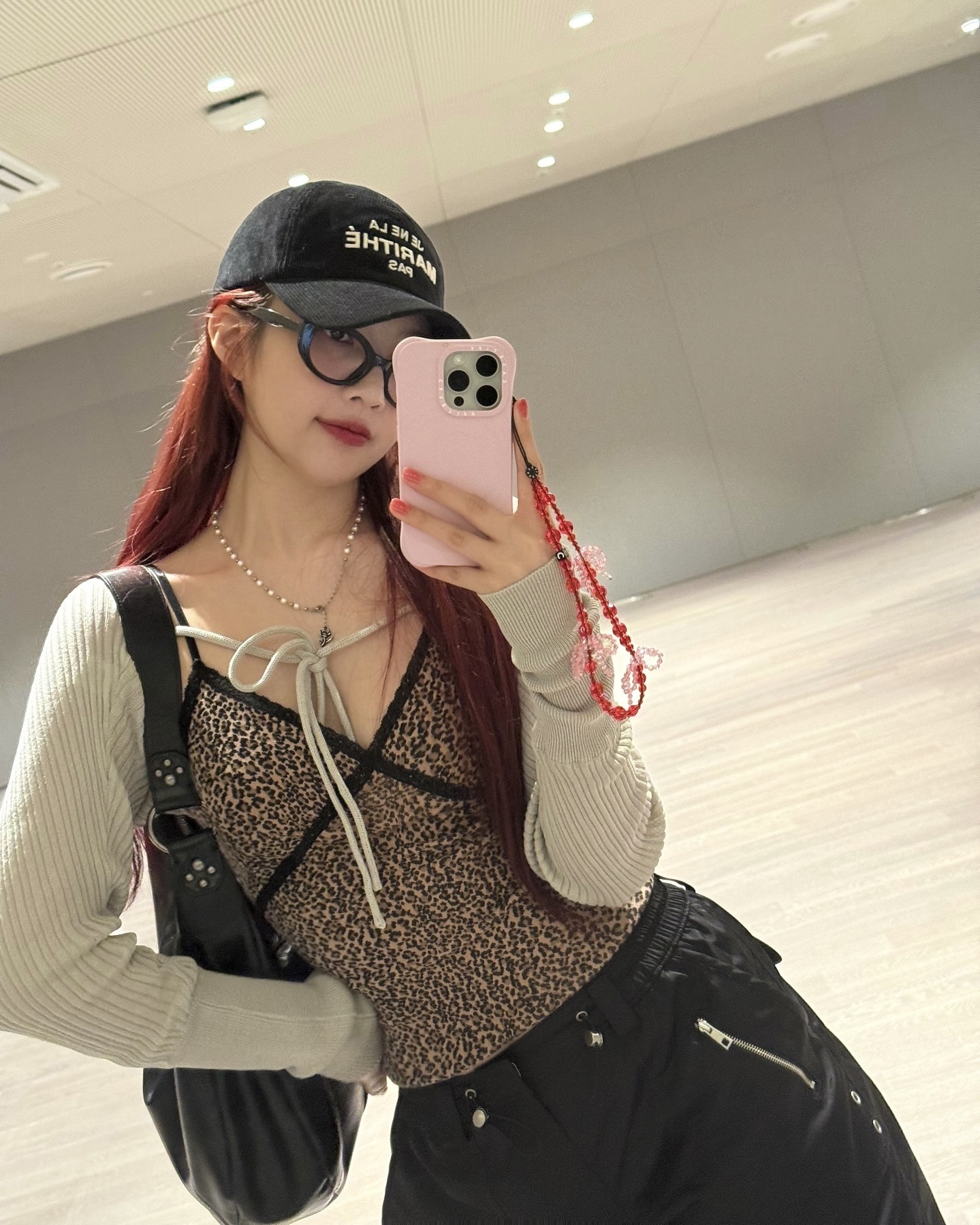 레오파드로 적당한 시선 강탈👀
레오파드 초보자도 도전 가능한 믹스매치 팁, 보고 가세요💛🖤 이미지7